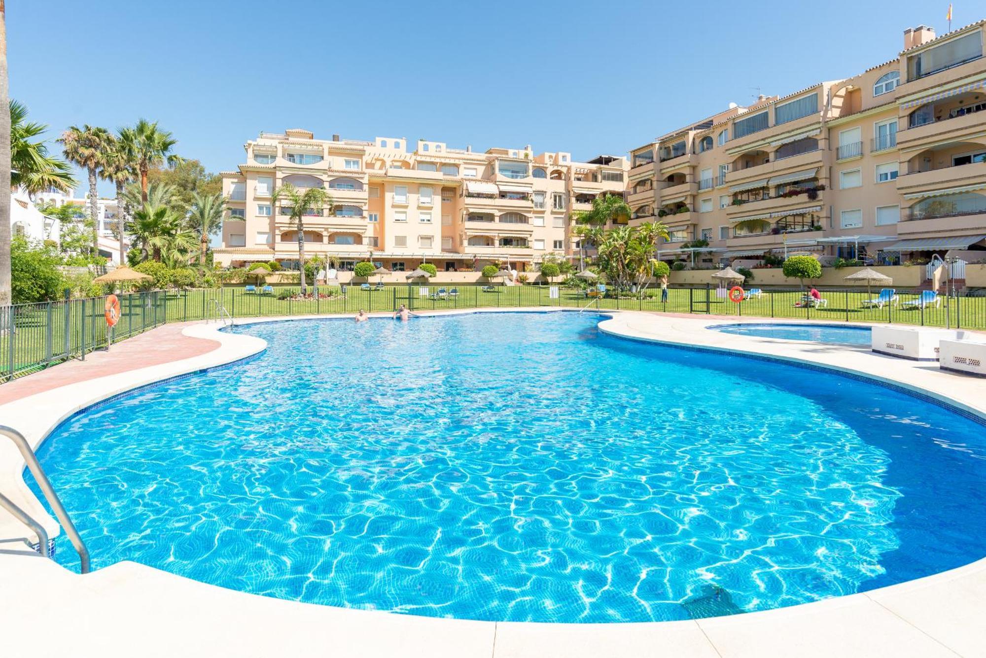 Lejlighed Boho Chic- Beachfront - Free Bikes - Salt Water Pool *
