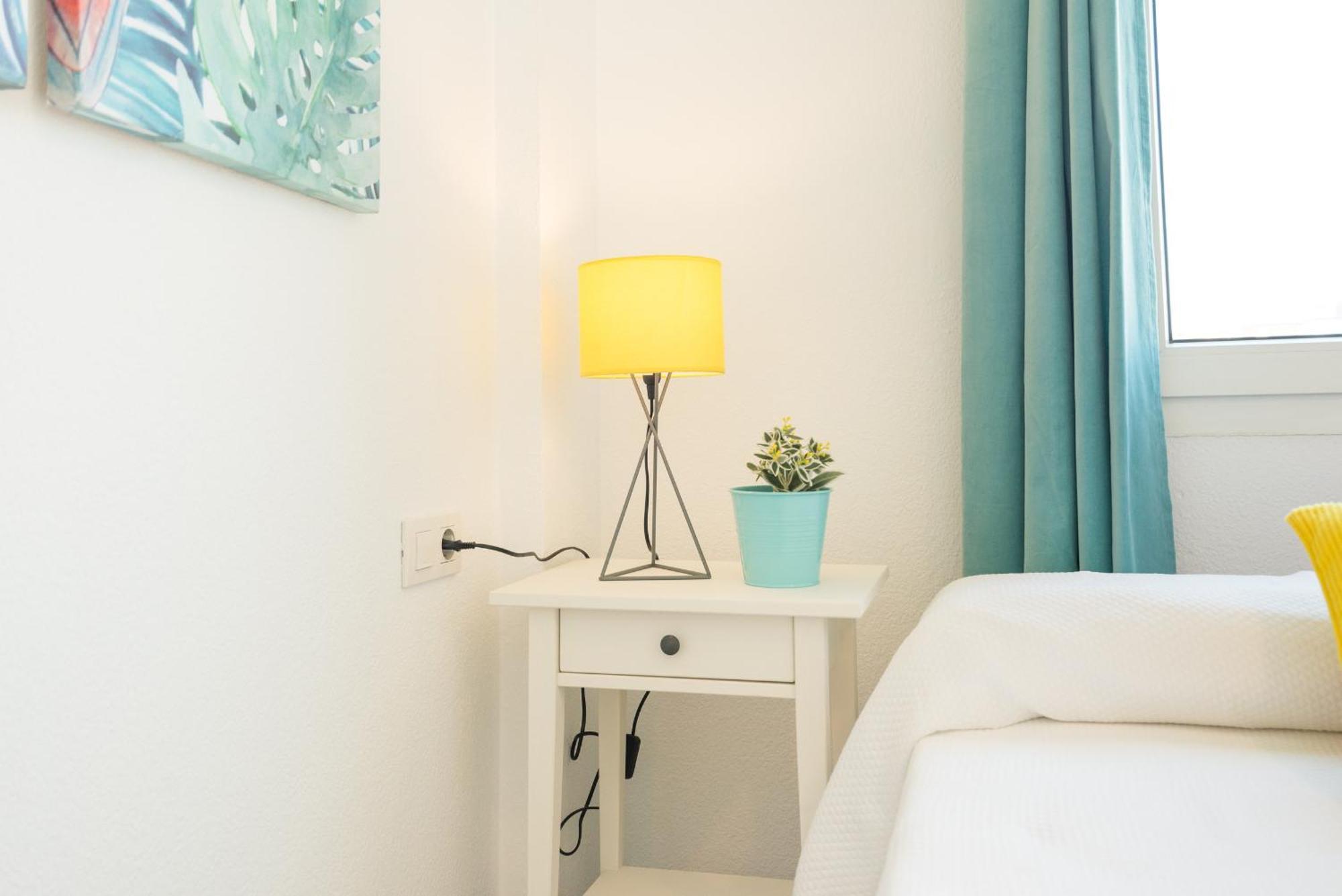 Boho Chic- Beachfront - Free Bikes - Salt Water Pool Appartement *