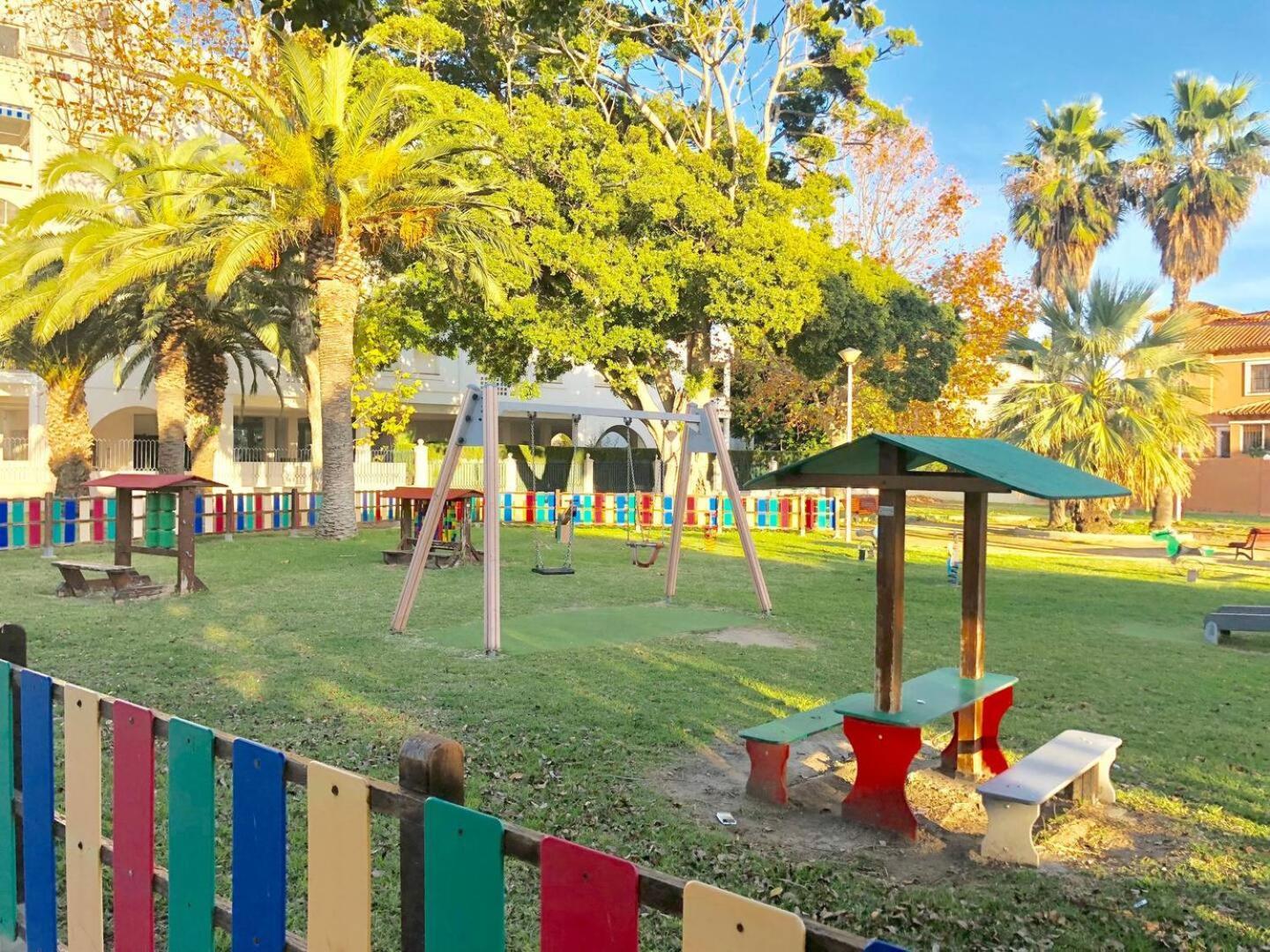 Appartement Boho Chic- Beachfront - Free Bikes - Salt Water Pool